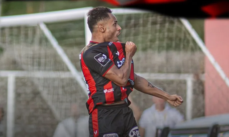 Imagem ilustrativa da imagem Vitória abre vantagem sobre o Bahia na final do Campeonato Baiano