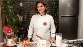 Imagem ilustrativa da imagem Na Cozinha com Cecília Chaves mistura gastronomia, histórias e afetos