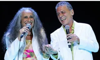 Imagem ilustrativa da imagem Procon-PE questiona taxa na venda dos ingressos para show de Caetano e Bethânia