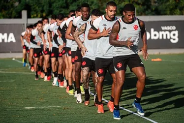 Imagem ilustrativa da imagem Ainda sem técnico, Vasco desafia Athletico-PR para reagir no Brasileirão