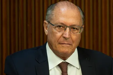 Imagem ilustrativa da imagem Alckmin diz que Lula não deve vetar tributação de compras internacionais até US$ 50