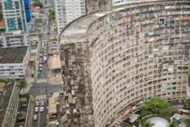 Imagem ilustrativa da imagem Avaliação do Edifício Holiday definirá futuro do prédio em leilão