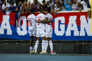 Imagem ilustrativa da imagem Bahia derruba sequência do Botafogo e assume vice-liderança do Brasileirão