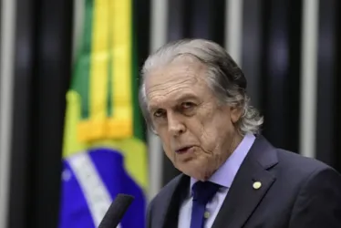 Imagem ilustrativa da imagem Bivar é afastado do partido e pode perder o mandato: ainda há tempo de defesa