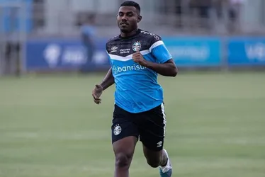Imagem ilustrativa da imagem Botafogo se acerta com Grêmio e fecha a contratação do lateral Cuiabano