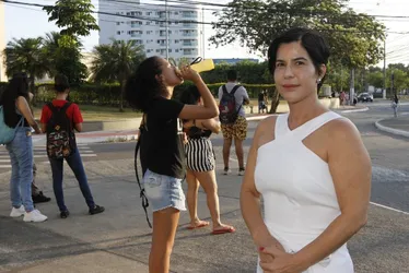 Imagem ilustrativa da imagem Calorão já afeta saúde e médicos fazem alerta