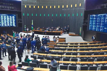 Imagem ilustrativa da imagem Câmara tem maioria para aprovar PEC das drogas, mas votação não será apressada