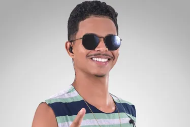 Imagem ilustrativa da imagem Carrão para dar o troco na ex com humor e sem sofrência