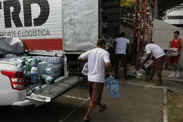 Imagem ilustrativa da imagem Chuvas no ES: saiba onde entregar doações de roupas, alimentos e água