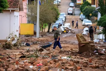 Imagem ilustrativa da imagem Cidade do RS tem 30 mil dos 40 mil habitantes afetados pela enchente