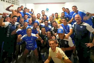 Imagem ilustrativa da imagem Com autoridade, Vitória goleia o Real Noroeste e conquista vaga na semifinal