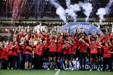 Imagem ilustrativa da imagem Com mais um recorde de público na Arena, Sport conquista o 44° título estadual