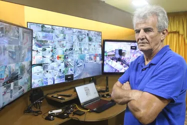 Imagem ilustrativa da imagem Comerciante cria central de monitoramento com 200 câmeras