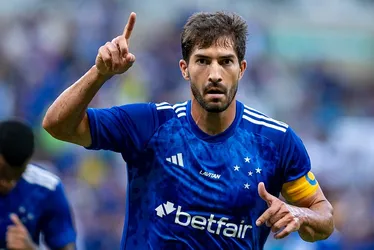 Imagem ilustrativa da imagem Cruzeiro aproveita erros do Botafogo e vence no Mineirão na estreia do Brasileirão