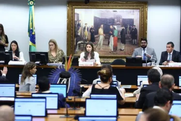 Imagem ilustrativa da imagem Deputados de Pernambuco votam a favor de manter prisão de Brazão