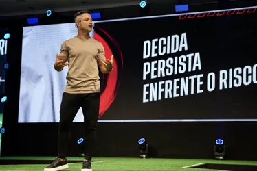 Imagem ilustrativa da imagem Diego Ribas, ex-jogador: “Espero o Fla vitorioso este ano”