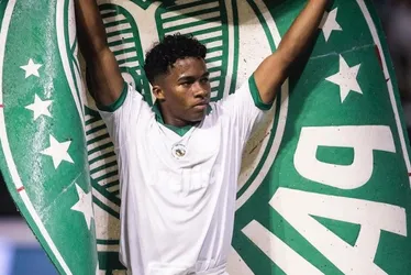 Imagem ilustrativa da imagem Endrick figura em lista de jovens jogadores mais experientes do mundo