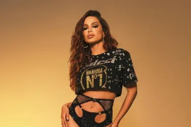 Imagem ilustrativa da imagem Anitta perde a paciência e dá bronca em fã durante show