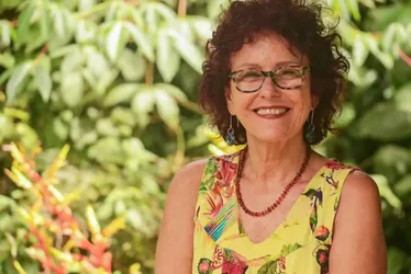Imagem ilustrativa da imagem Escritora Roseana Murray, atacada por pitbulls, não corre risco de morte