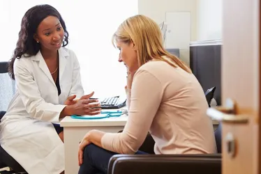 Imagem ilustrativa da imagem Estudo sugere que mulheres atendidas por médicas têm menor risco de morte