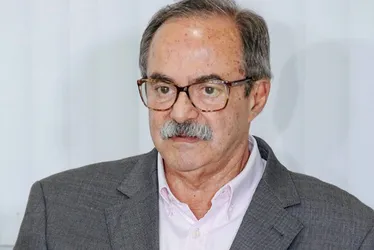 Imagem ilustrativa da imagem Ex-secretário Pedro Eurico é absolvido da acusação de estupro contra ex-esposa