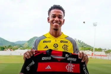 Imagem ilustrativa da imagem Flamengo apresenta centroavante Carlinhos como reforço do ataque no Brasileirão
