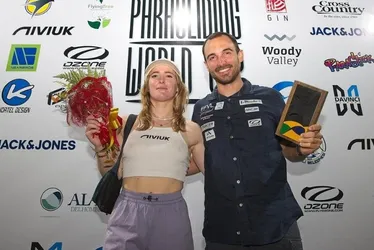 Imagem ilustrativa da imagem Franceses dominam mundial de parapente em Baixo Guandu