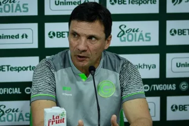 Imagem ilustrativa da imagem Goiás desliga Zé Ricardo e está no mercado atrás de novo técnico para Série B