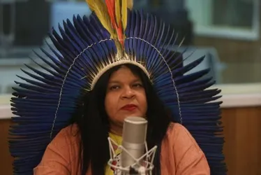 
          Imagem ilustrativa da imagem Governo banca pressão indígena contra o STF
          