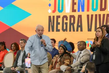Imagem ilustrativa da imagem Governo prevê bolsa de R$ 500 a jovens negros para capacitação em IF's