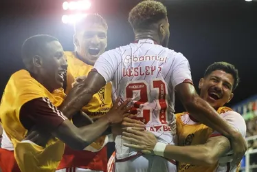 Imagem ilustrativa da imagem Internacional ganha no Equador e soma a primeira vitória na Copa Sul-Americana