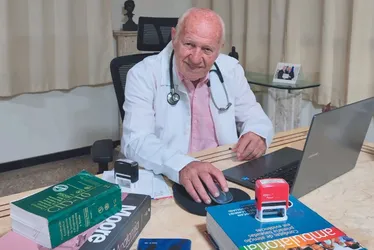Imagem ilustrativa da imagem “Já via o valor medicinal da cannabis nos anos 70”, afirma médico