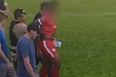 Imagem ilustrativa da imagem Jogador do ES é preso durante partida de futebol