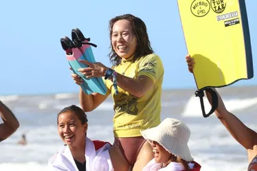 Imagem ilustrativa da imagem Luna Hardman vibra com título mundial de Bodyboarding em Jacaraípe