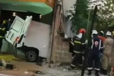 Imagem ilustrativa da imagem Morador de rua morre após ser atropelado enquanto dormia em Guarapari