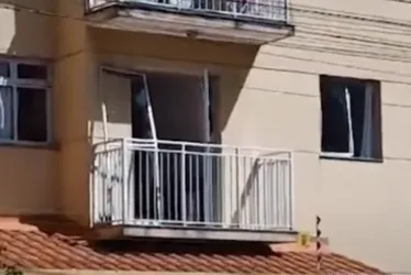 Imagem ilustrativa da imagem Moradora fica ferida após explosão de gás encanado na Serra