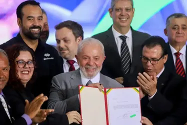 Imagem ilustrativa da imagem Motorista de aplicativo vai ter remuneração mínima e INSS