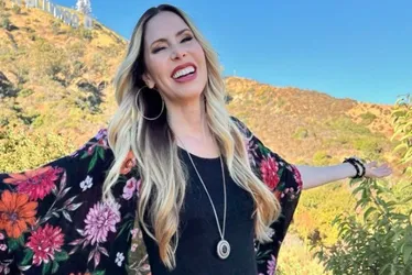 
          Imagem ilustrativa da imagem Nãna Shara grava clássico gospel
          