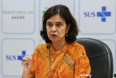 Imagem ilustrativa da imagem 'Nenhuma hipótese de eu desistir', diz Nísia sobre permanência no cargo