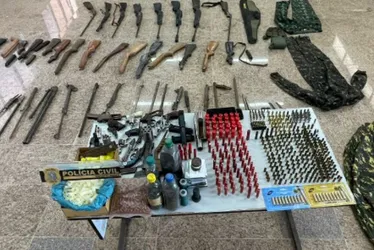 Imagem ilustrativa da imagem Operação "Senhor das Armas": polícia fecha fábrica clandestina de armas no ES