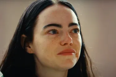 Imagem ilustrativa da imagem Oscar 2024: Emma Stone vence como melhor atriz por 'Pobres Criaturas'