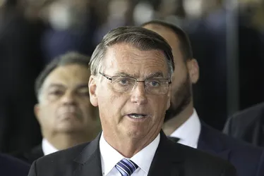 Imagem ilustrativa da imagem PF diz que falsificação em cartão de Bolsonaro pode ter elo com tentativa de golpe