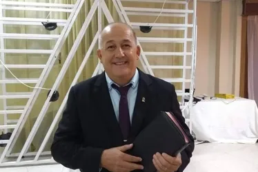 
          Imagem ilustrativa da imagem Pastor Gilmar lança livro sobre experiência sobrenatural em UTI
          