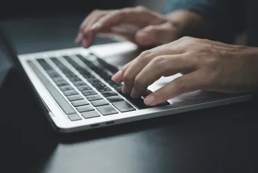 Imagem ilustrativa da imagem Pesquisa revela dificuldade de idosos com tecnologia no trabalho
