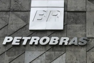 Imagem ilustrativa da imagem Sindicato convoca greve contra mais 1 dia de trabalho presencial na Petrobras