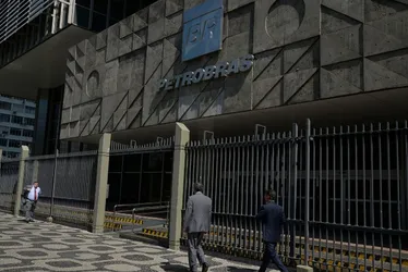 Imagem ilustrativa da imagem Petrobras vai entrar com recurso contra suspensão de presidente de Conselho