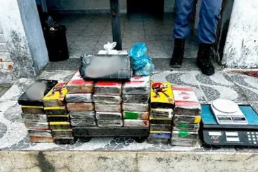 Imagem ilustrativa da imagem Polícia apreende cocaína avaliada em R$ 1,8 milhão no ES