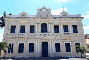 Imagem ilustrativa da imagem Prefeitura de Goiana (PE) prepara concurso com 1.143 vagas