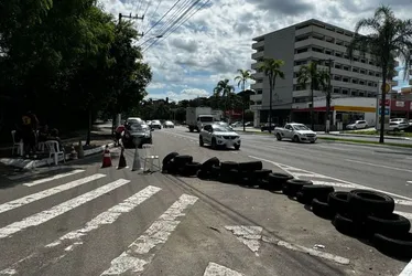 Imagem ilustrativa da imagem Professores liberam entrada, mas estudantes bloqueiam portões da Ufes