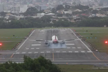 Imagem ilustrativa da imagem Programa do Governo promete passagens aéreas a R$ 200 para 100 mil no ES